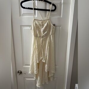 Hi-Low Cream Boho Style Top Size Large